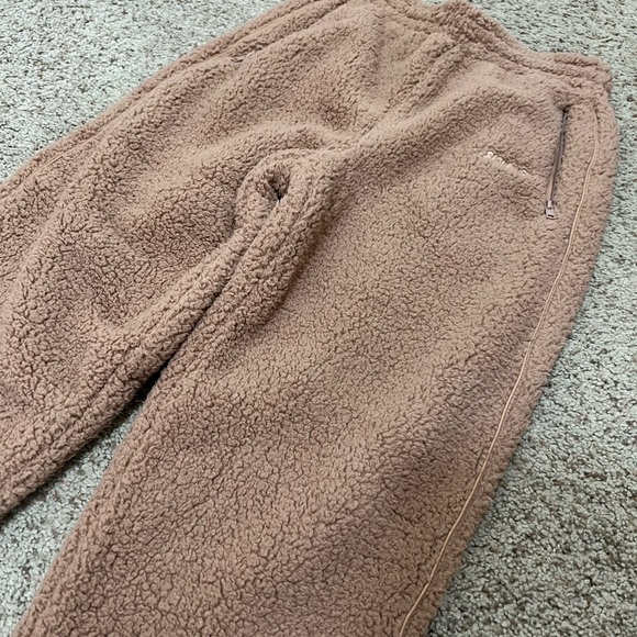 NWT SKIMS Teddy Jogger Lounge Pants - Picture 3 of 6